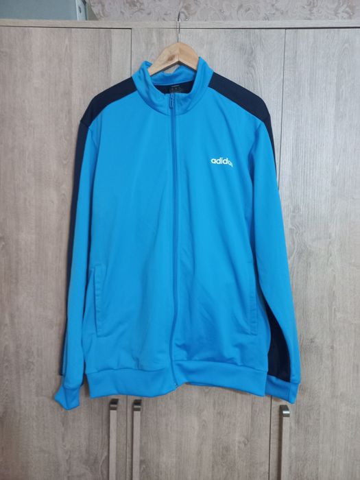 Костюм спортивный