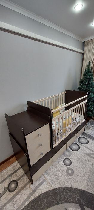 Продам детскую кроватку