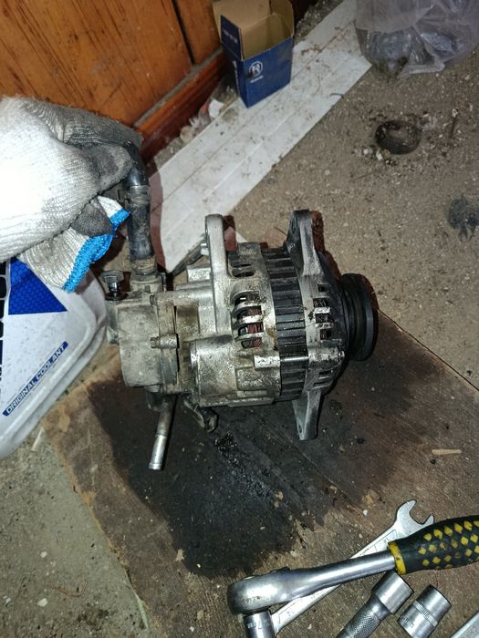 Продам запчасти на Митсубиси Галант