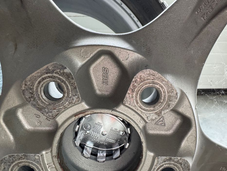 Гуми и джанти за PORSCHE CARRERA 997 Sport packet 265/40/18R (задни) - 235/40/18R (предни)