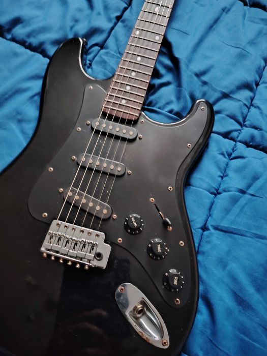 Chitara electrica Rokwood by Hohner LX100