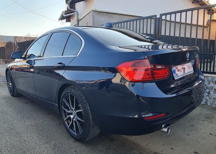 BMW 320i 2014 Benzina