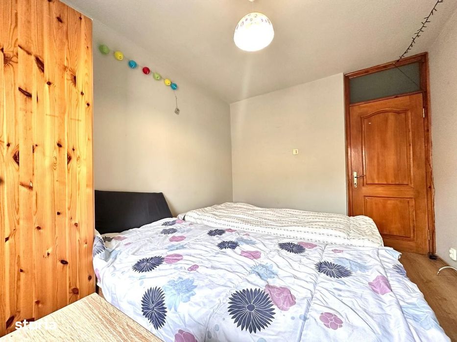 Apartament spatios 4 camere + parcare, pretabil ptr ERASMUS