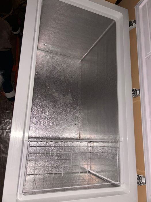 Продам морозильник