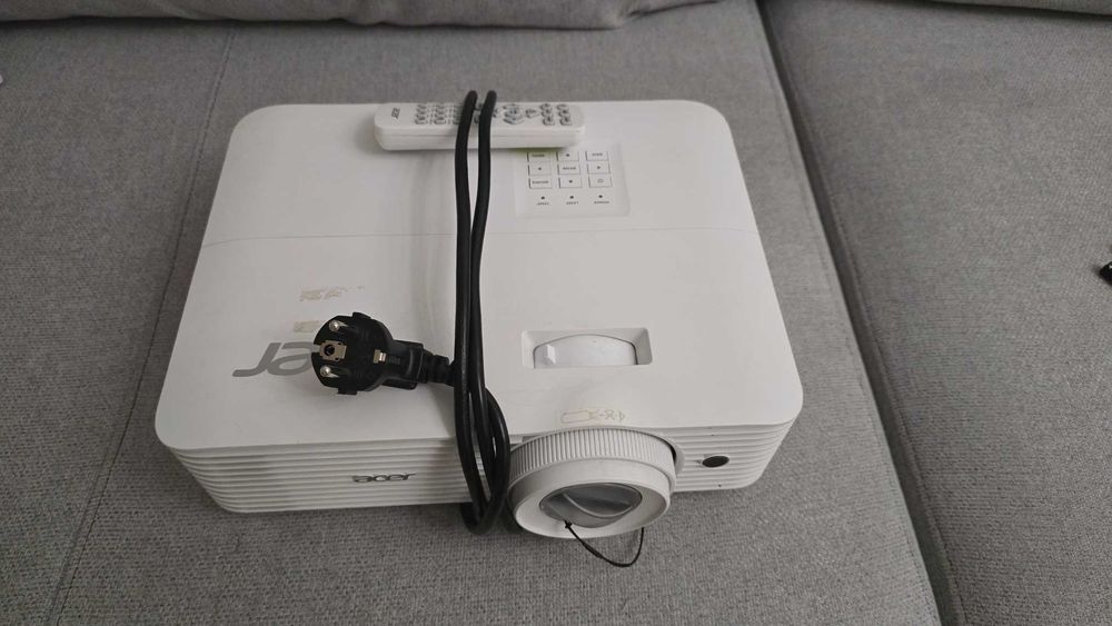 Профессиональный Full HD проектор Acer 1080P D1P1909