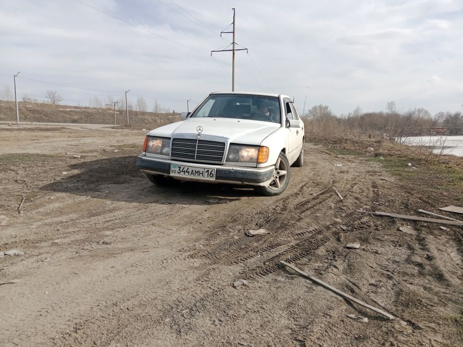 Продам Mercedes Benz 124 E200