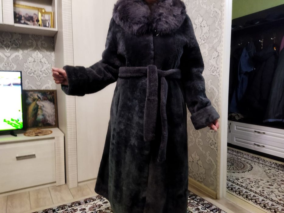 Продам недорого цигейковую шубу