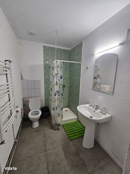 Casă de închiriat în Curtea de Argeș.