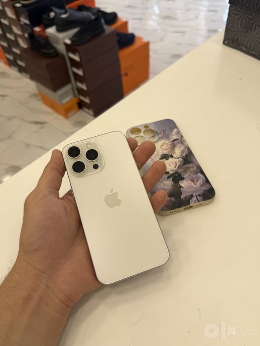 Продаётся iPhone 15 pro max white 512gb