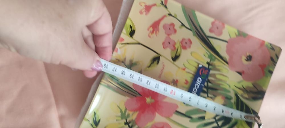 Продам набор тарелок