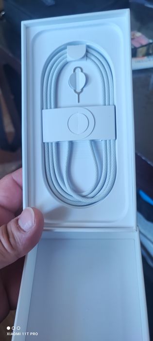 Продавам iPhone 17 Pro