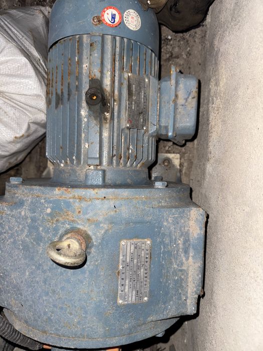 Электродвигатель вариатор