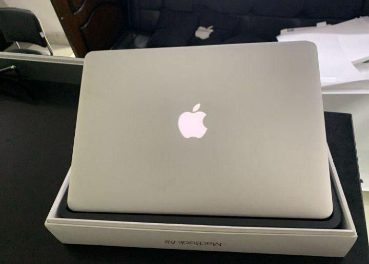 Macbook sotiladi. Holati yaxshi