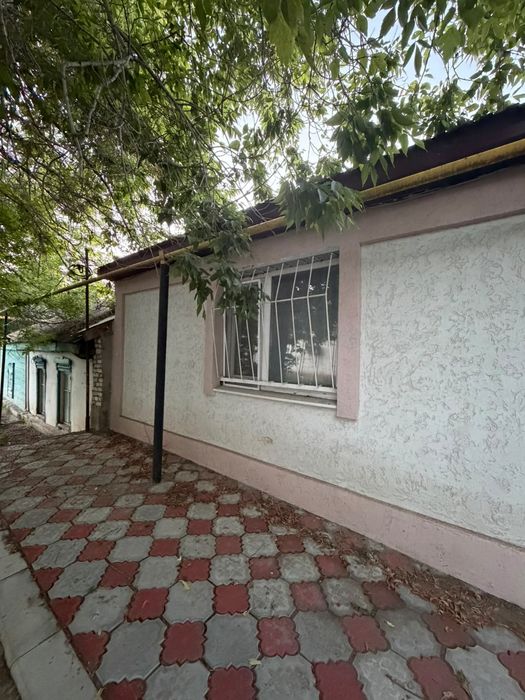 Продам дом центр. Уневермаг.