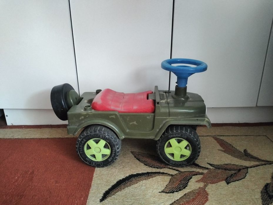 Толокар машинка для детей