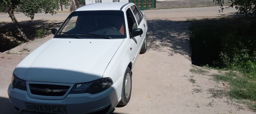 Нексия2 сотилади 8500$