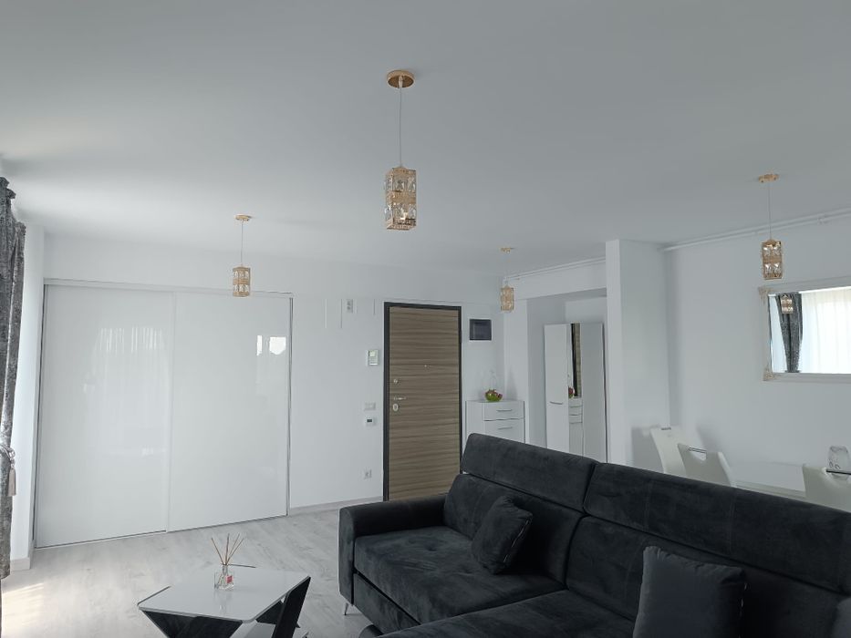 Proprietar închiriez apartament Decebal Residence