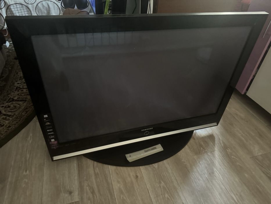 Телевизор samsung