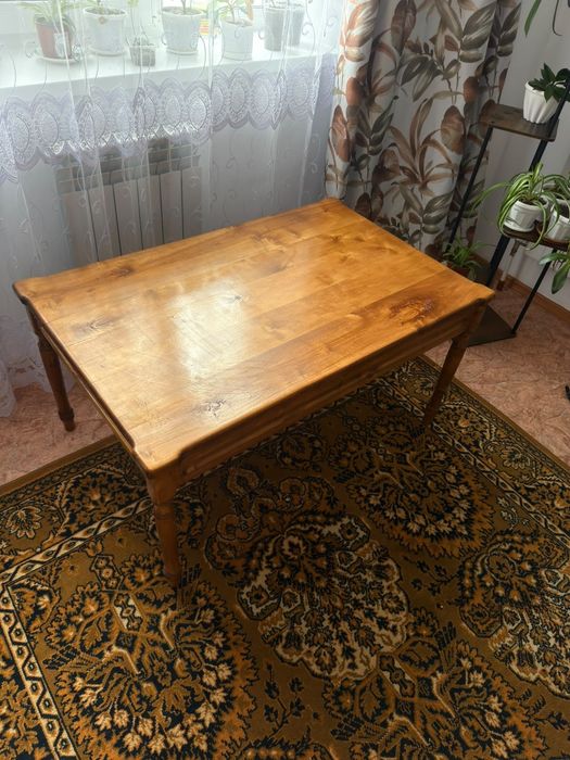 Продам два стола