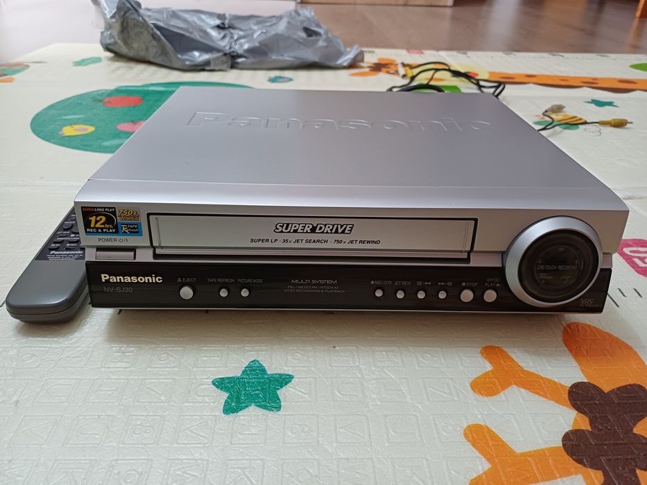 Продам видеомагнитофон panasonic