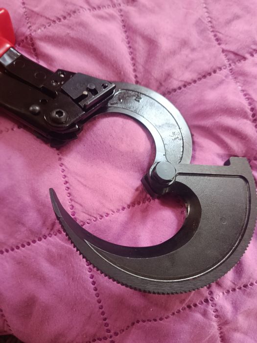 Cleste cu clichet Friedrich de 250 mm pentru taiat cabluri