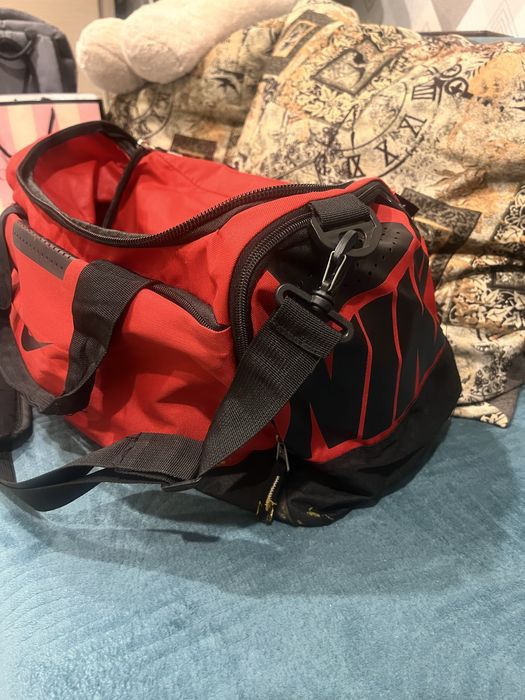 Продам сумку , размер средний