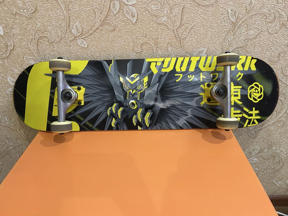 Продам скейтборд , б/у , 30 000( новый стоит 45000)