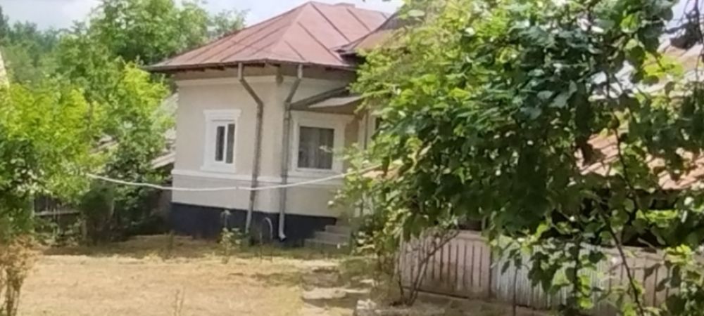 Casă de vânzare.