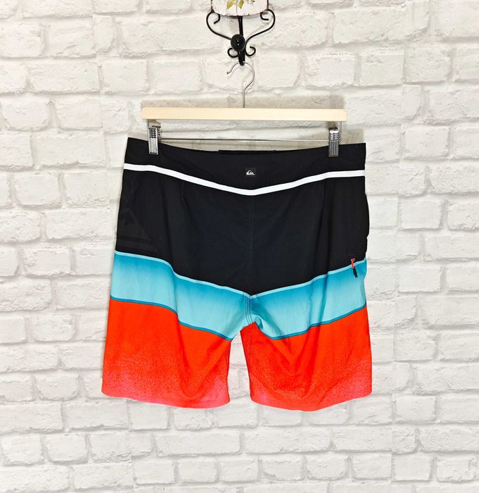 Quiksilver Оригинални мъжки къси панталони / бански размер 32