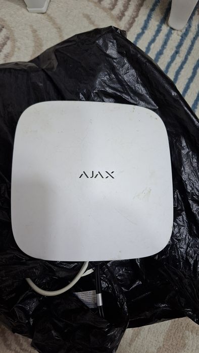 Ajax Hub Jeweller (модель H1J0000EU)