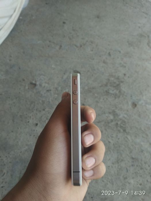 IPhone 4 sotiladi