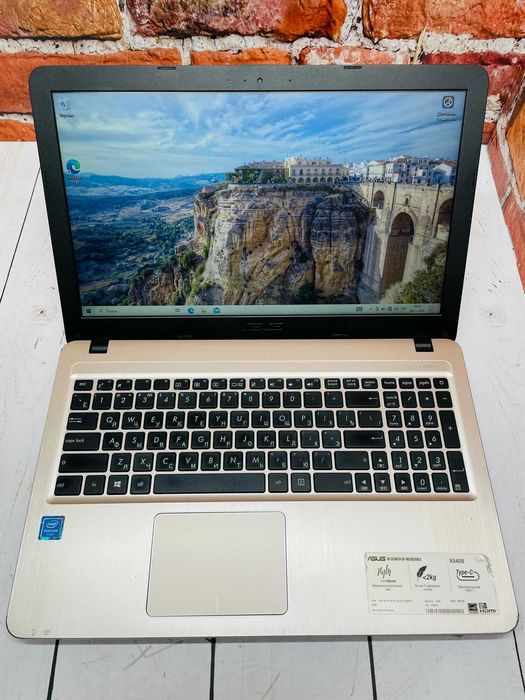 Продам ноутбук Asus X540S