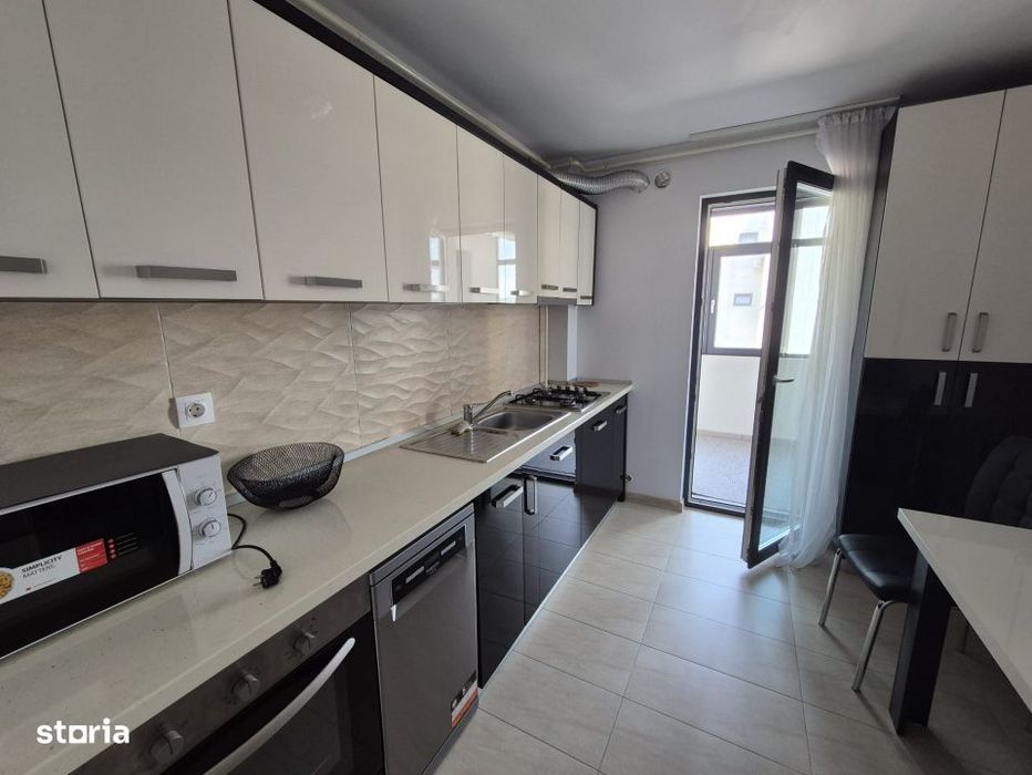 Apartament 3 camere complex Balcescu Residence, zona Nord, parcare pri