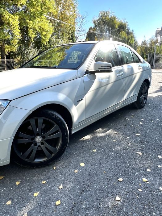 MERCEDES-BENZ C-Class 2010 — imagine 3