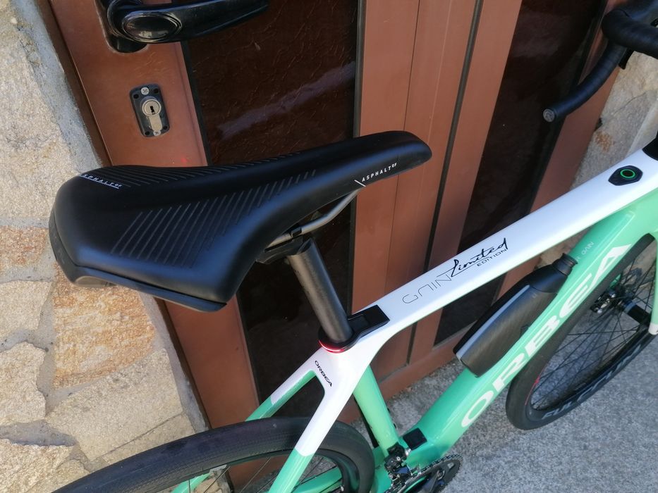 Електрически ORBEA Карбон, 2*11 GRX