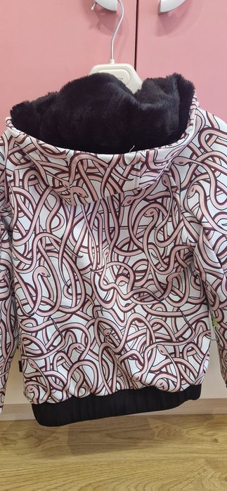 Зимно якес две лица  Super Rebel