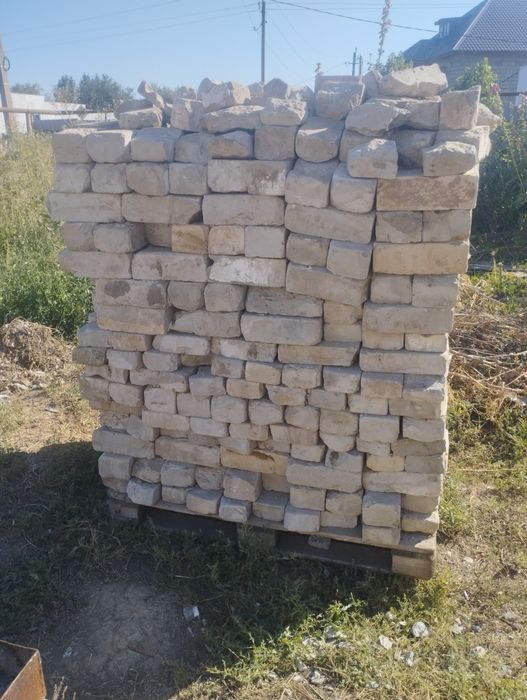 Белый кирпич отдам даром