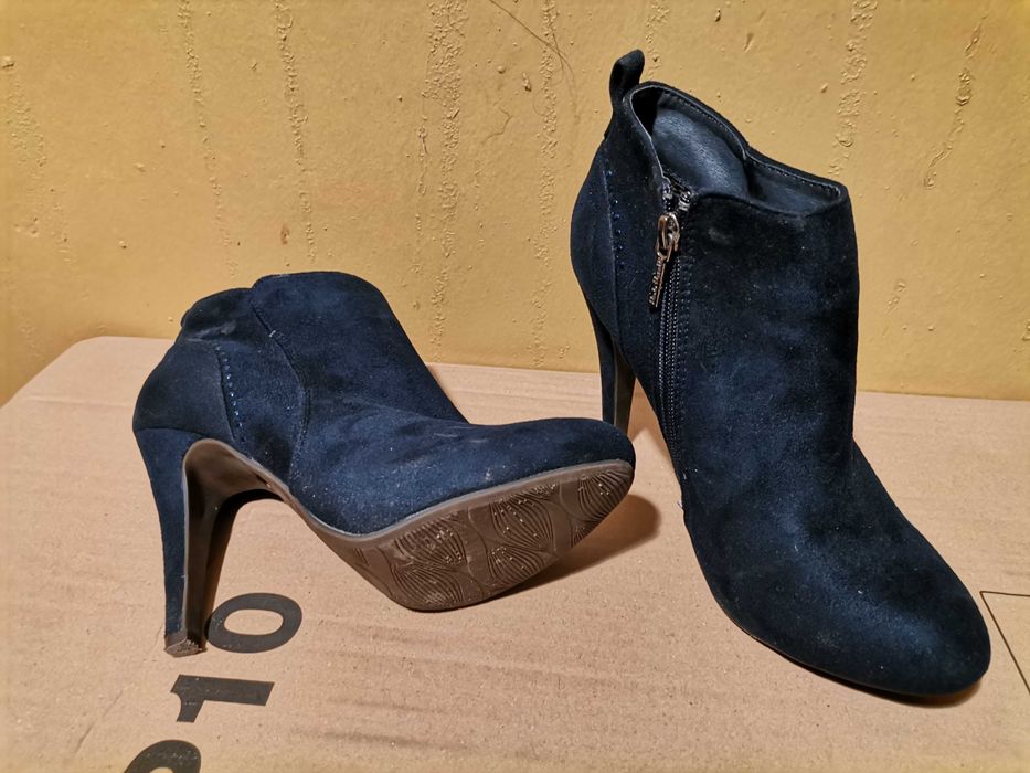 Два чифта дамски официални обувки