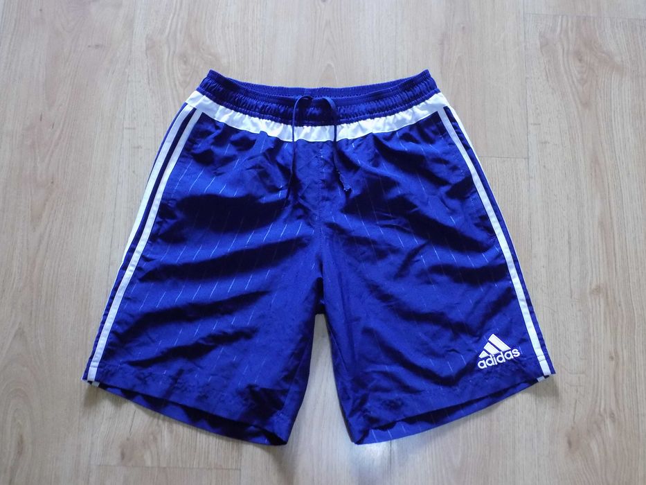 къси панталони adidas bayern шорти гащета футболни мъжки оригинал S/М