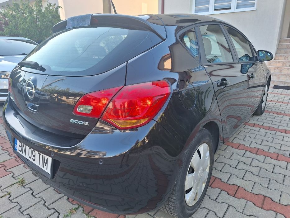 Opel astra 2011 proprietar