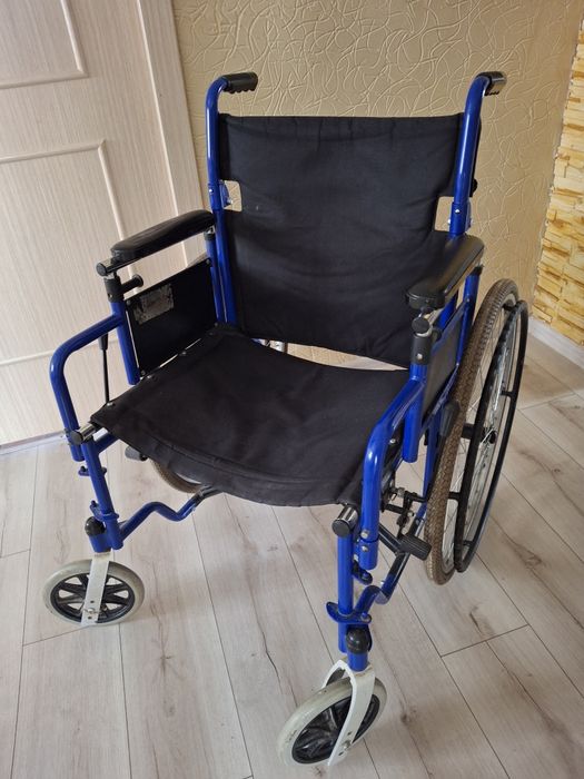 Коляска инвалидная