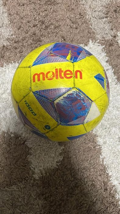 Футболный мяч новый