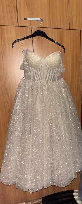Rochie midi de eveniment