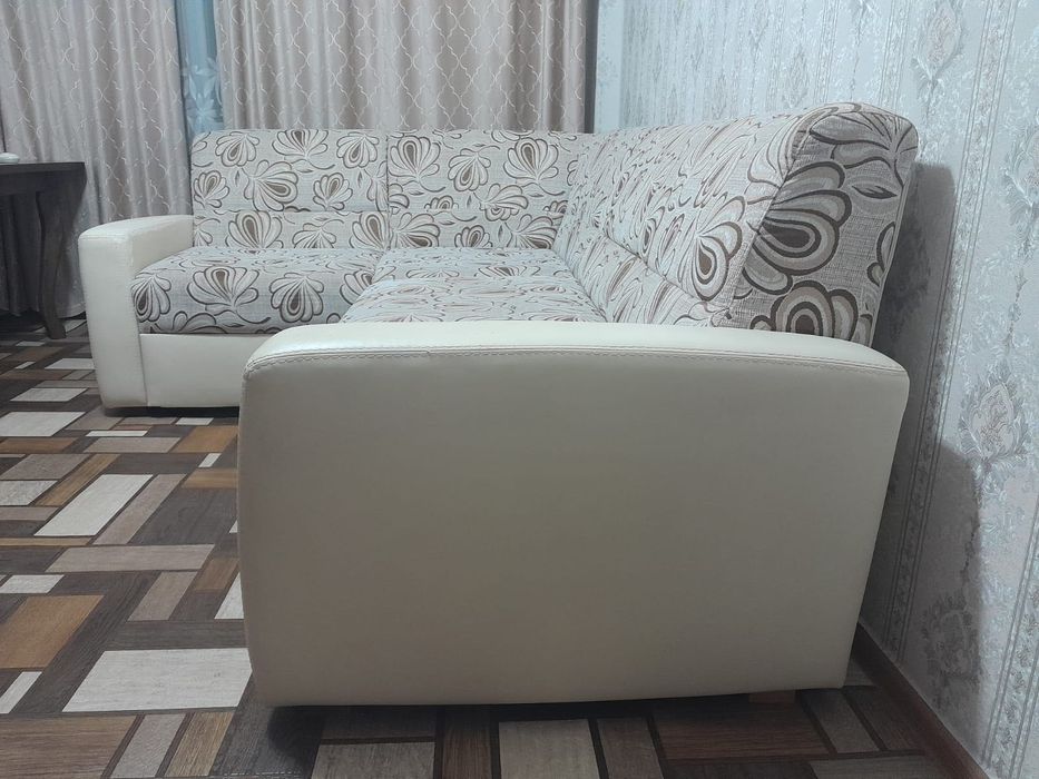 Продам угловой диван