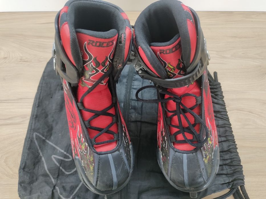 Продам коньки Roces