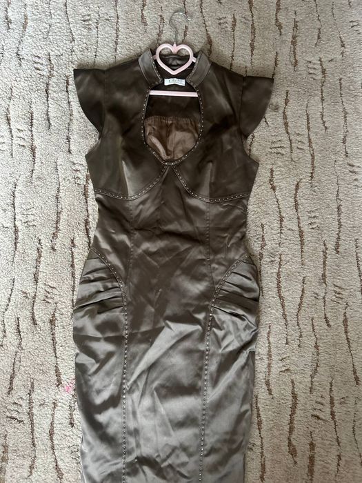 Продам платья вечерние