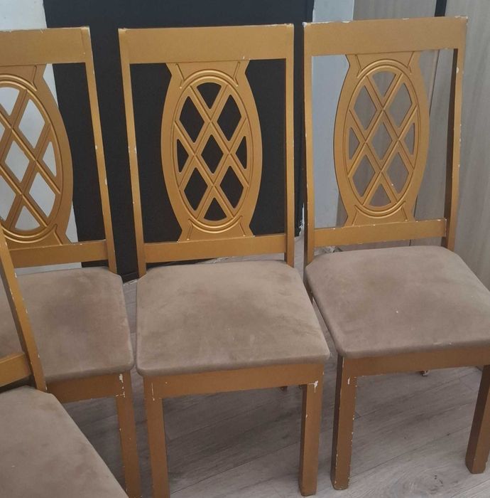 Срочно продам стулья