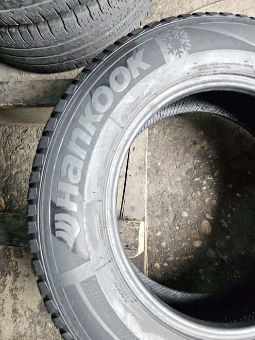 2 anvelope iarna 215 65 16 Hankook