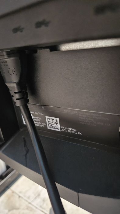 AW2521HF Перфектен монитор ползван две години. 240hz  IPS