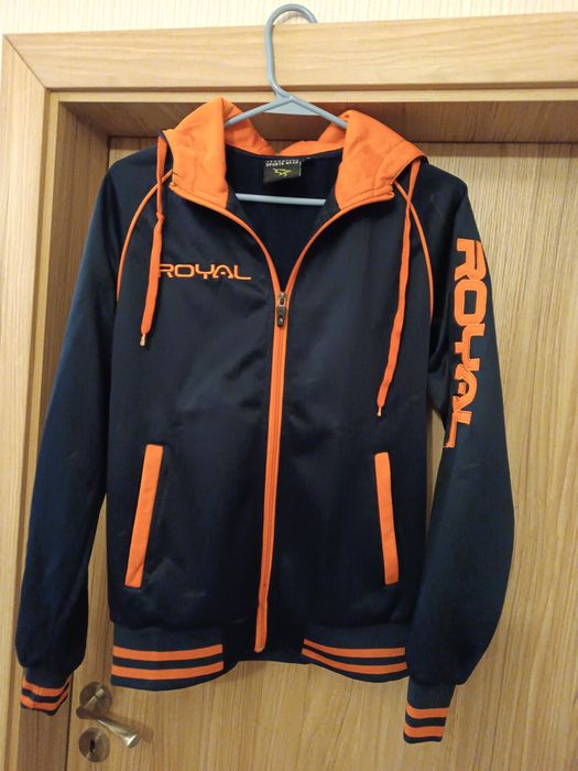 Спортен екип на Роял